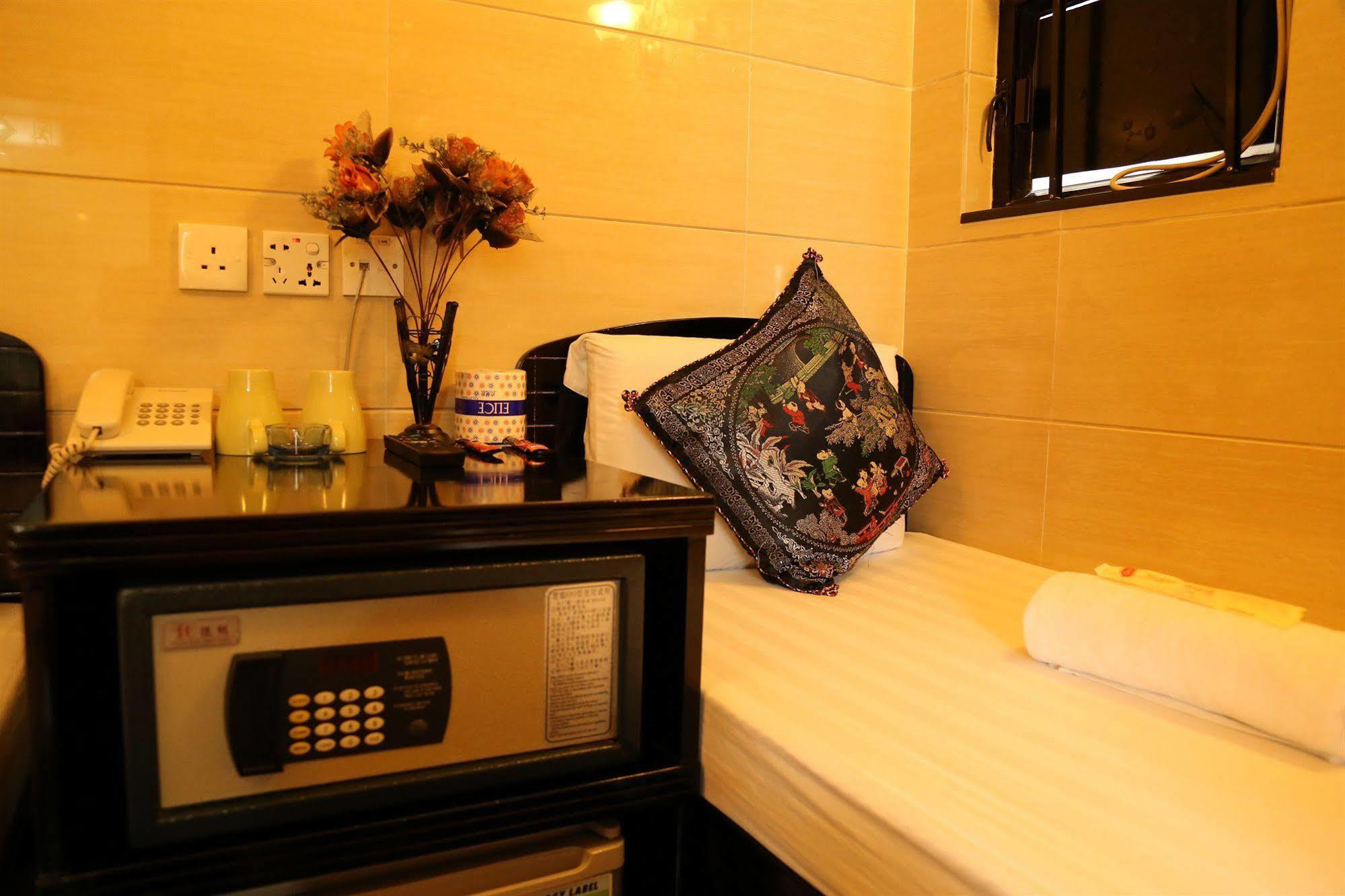 Everest Inn Guest House Hong Kong Exterior photo